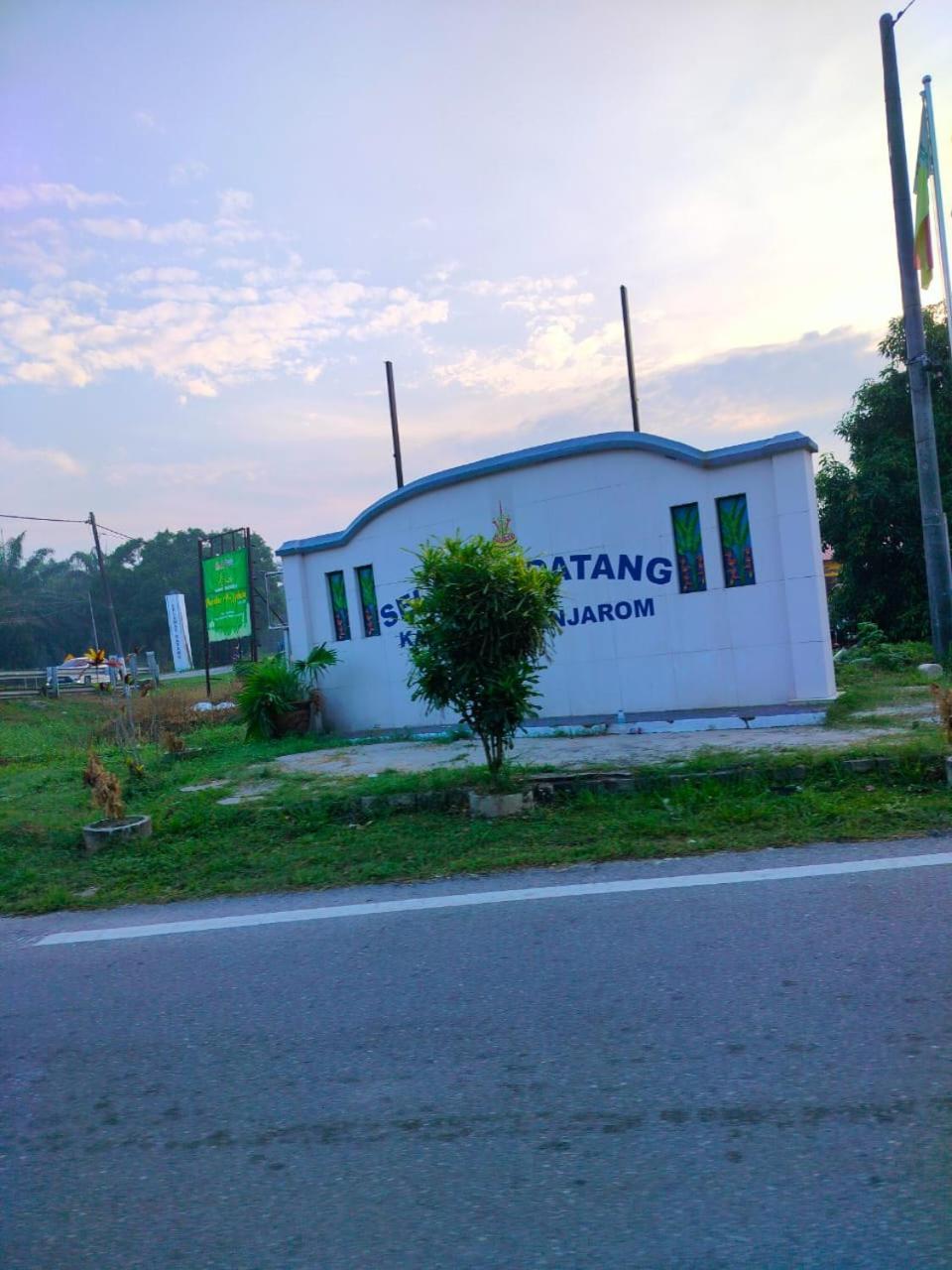 Aiman'S Rose Homestay Teluk Panglima Garang Esterno foto